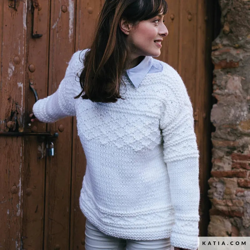 REVISTA KATIA THE ESSENTIALS Nº 1