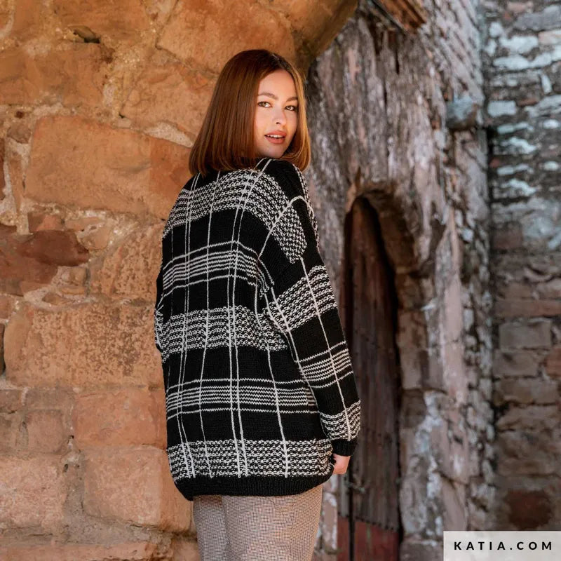 REVISTA KATIA THE ESSENTIALS Nº 1
