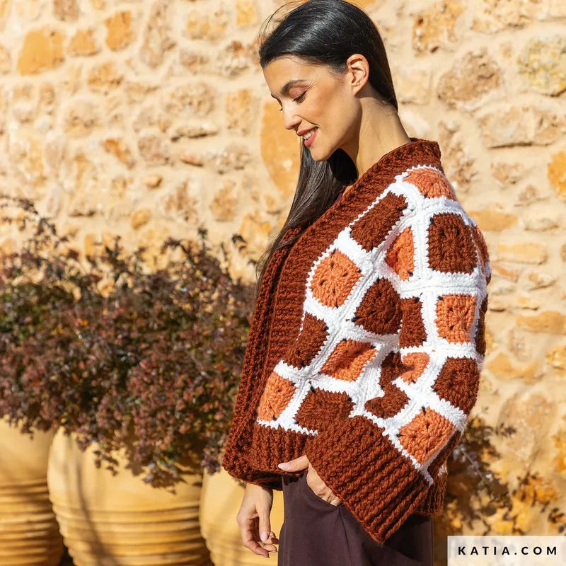 REVISTA KATIA THE ESSENTIALS Nº 1
