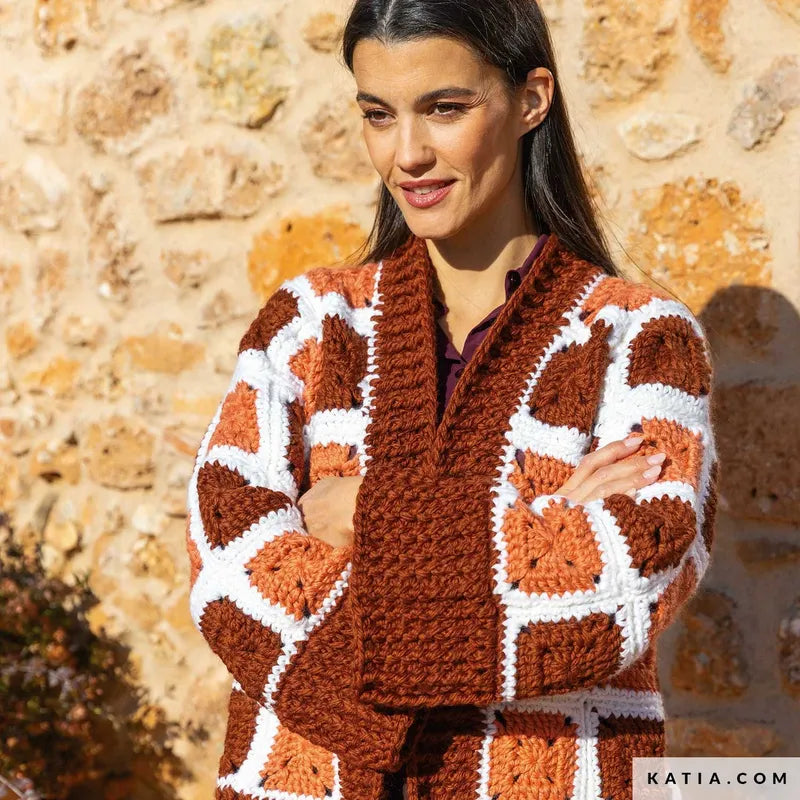 REVISTA KATIA THE ESSENTIALS Nº 1