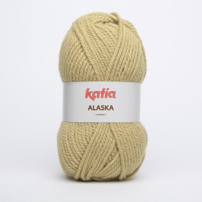 Ovillo de lana 100% acrílico de la marca Katia. El modelo es Alaska en el color 039