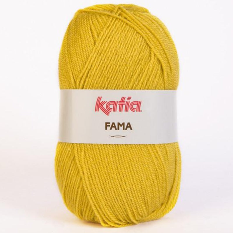 Ovillo de lana 100% acrílico de la marca Katia. El modelo es Fama en el color 847