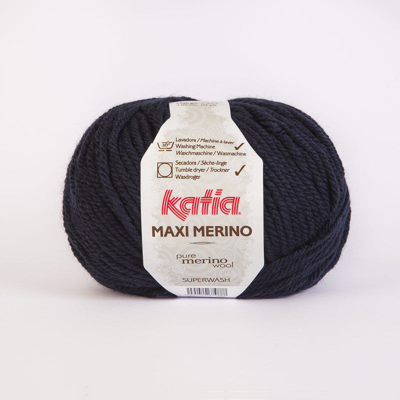 Ovillo de lana 55% merino 45% acrílico de la marca Katia. El modelo es Maxi Merino en el color 005