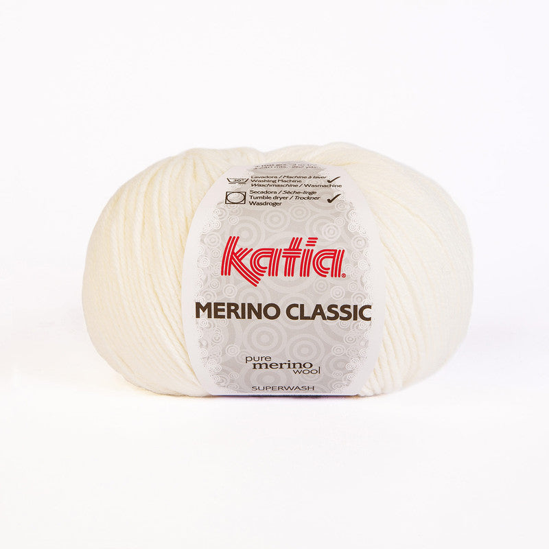 Ovillo de lana 55% merino 45% acrílico de la marca Katia. El modelo es Merino Classic en el color 003