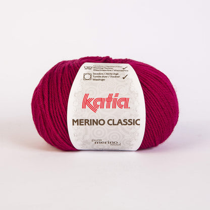 Ovillo de lana 55% merino 45% acrílico de la marca Katia. El modelo es Merino Classic en el color 024