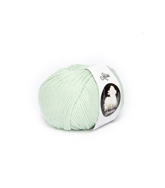 Ovillo de Lana 33% , Alpca 25%, Acrílico 42% de la marca Lanas Alpaca. El modelo es Missu en el color 205