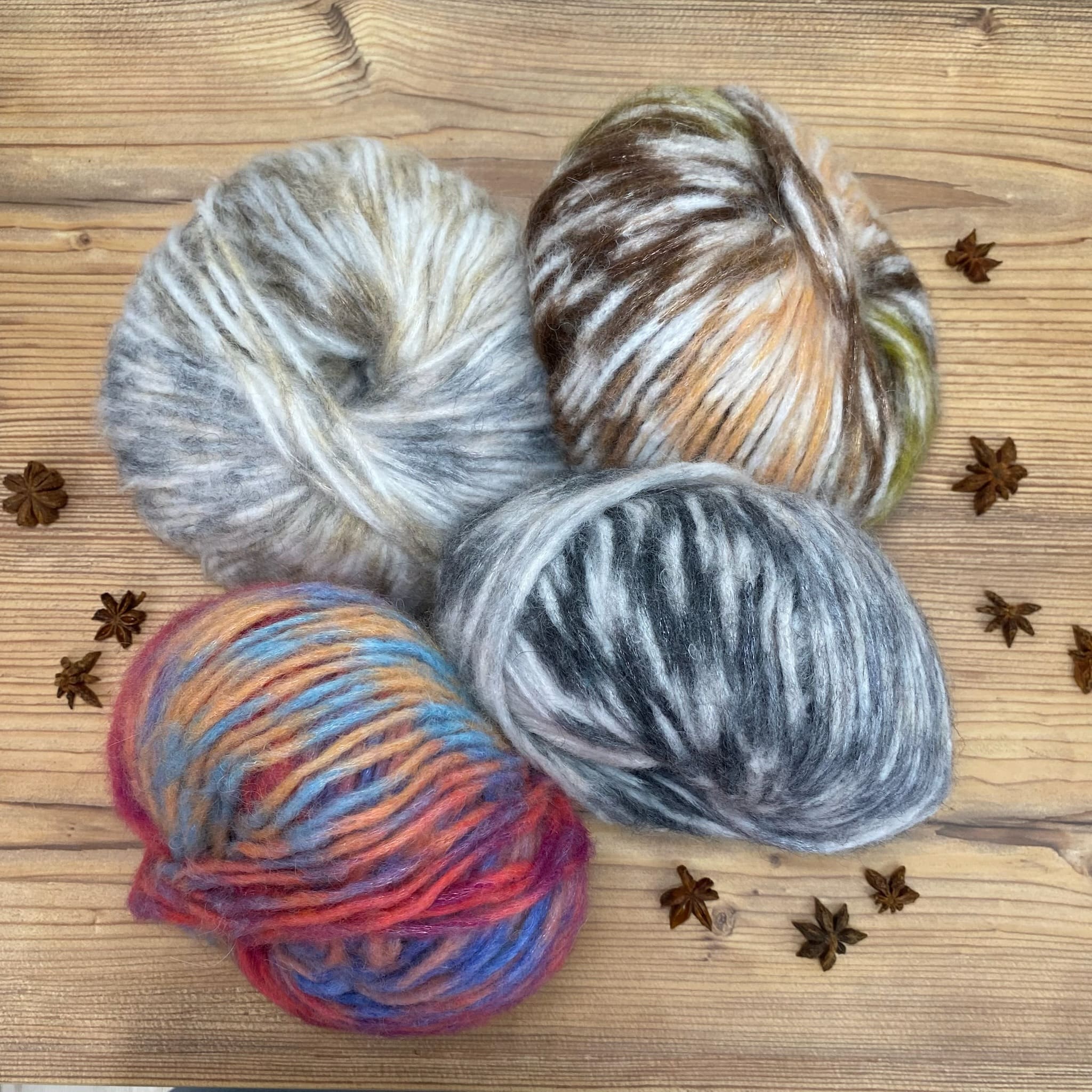LANAS JASPEADAS, DEGRADAS O CON EFECTOS JACQUARD. PERFECTAS PARA TEJER FORMANDO PATRONES Y PRENDAS UNICAS