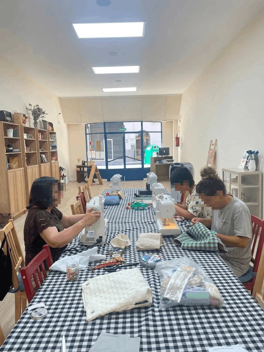 CLASES DE COSTURA EN LOGROÑO · COSTURA CREATIVA CON LOOM BY EVA