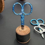 Tijeras de bordado con diseño