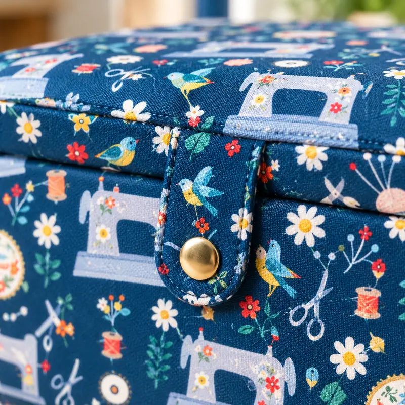 MEDIUM SEWING BASKET WITH SEWING MACHINE PRINT