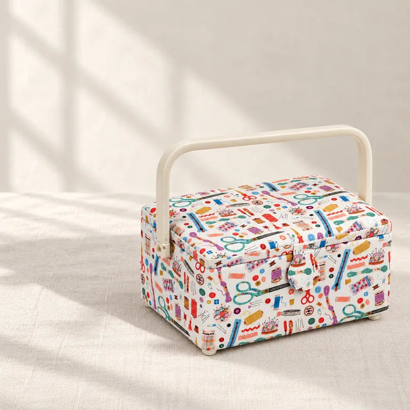 MEDIUM SEWING BASKET WITH SEWING PRINT
