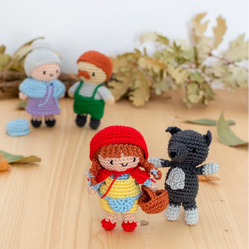KIT AMIGURUMI - CAPERUCITA ROJA - ANCHOR