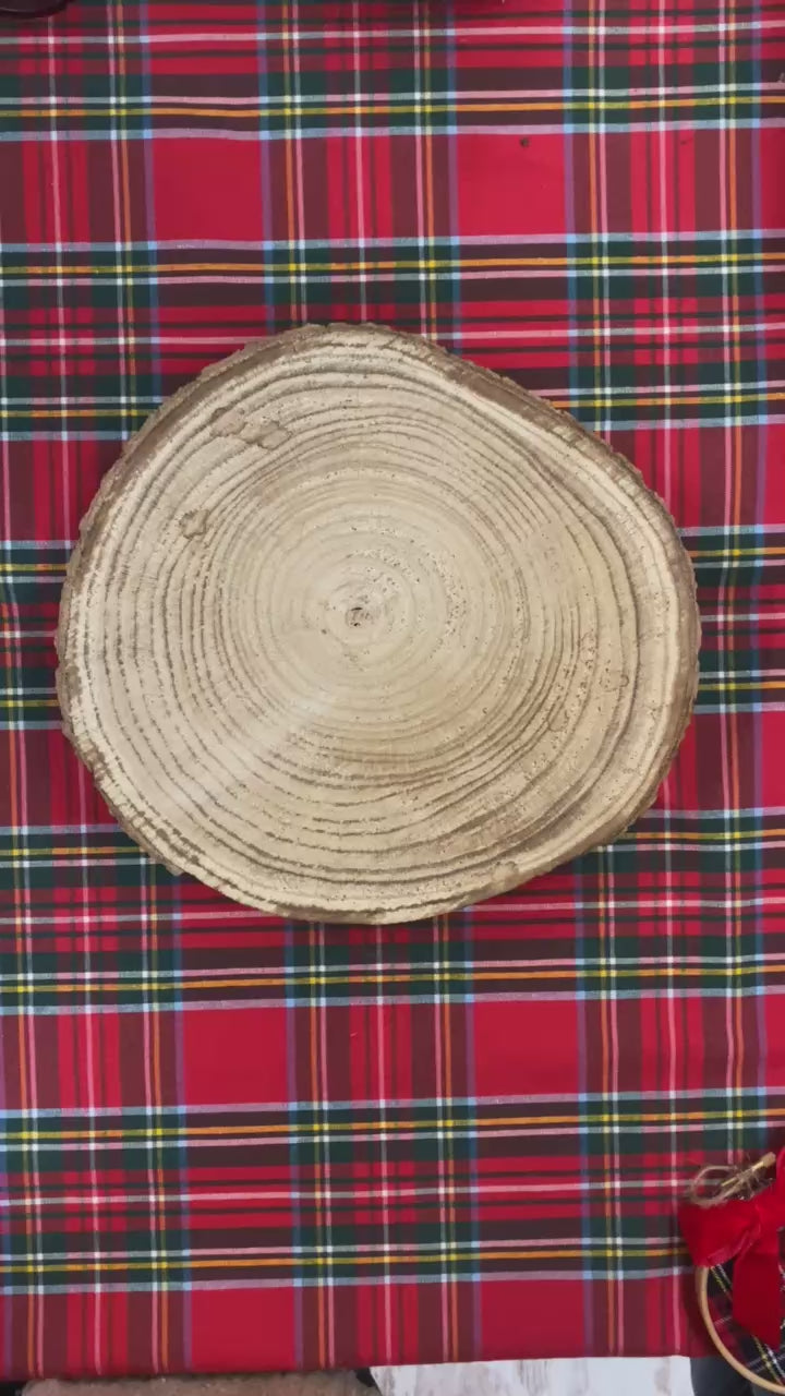 El reel de presentación que compartimos en redes para enseñaros los bastidores navideños bordados a mano.