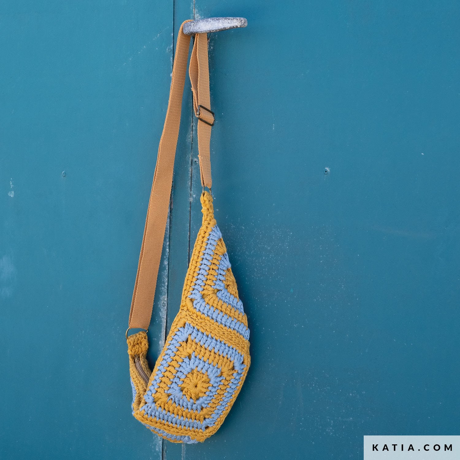 riñonera de crochet para tejer paso a paso gracias a la - REVISTA CROCHET Nº 121 DE KATIA