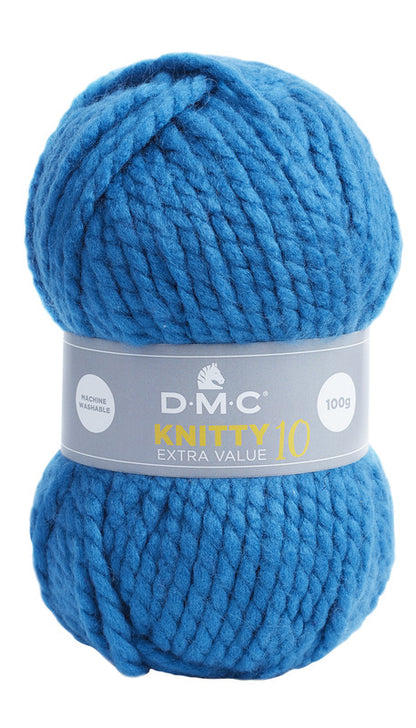 Ovillo de lana extragruesa 100% acrílico de la marca DMC. El modelo es Knitty 10 en el color 740/Azul
