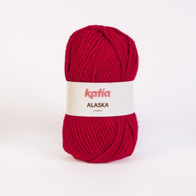 Ovillo de lana 100% acrílico de la marca Katia. El modelo es Alaska en el color 011