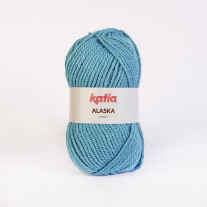 Ovillo de lana 100% acrílico de la marca Katia. El modelo es Alaska en el color 033