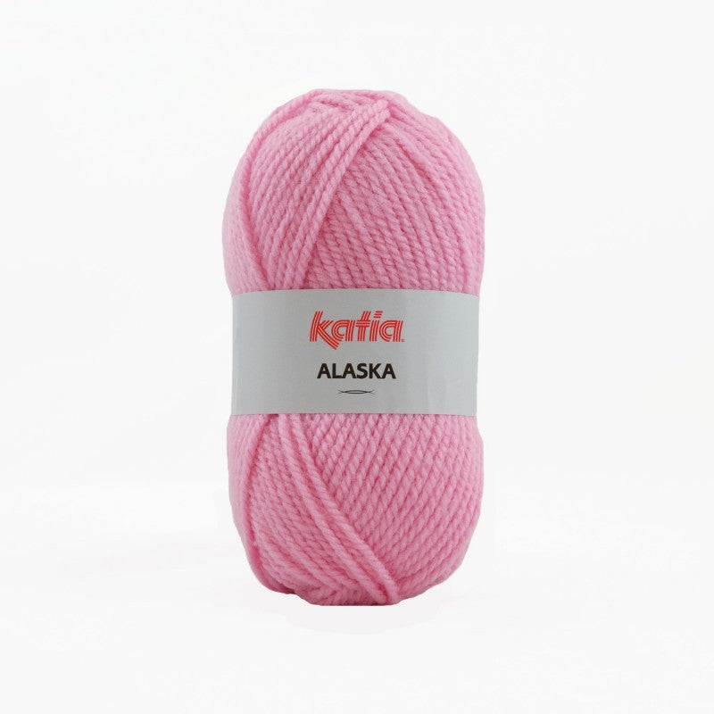 Ovillo de lana 100% acrílico de la marca Katia. El modelo es Alaska en el color 044