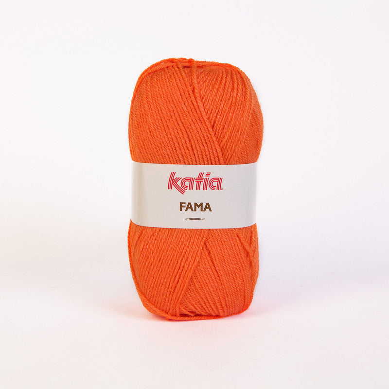 Ovillo de lana 100% acrílico de la marca Katia. El modelo es Fama en el color 160