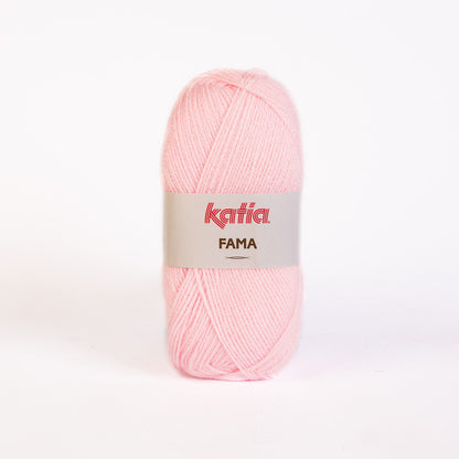 Ovillo de lana 100% acrílico de la marca Katia. El modelo es Fama en el color 161