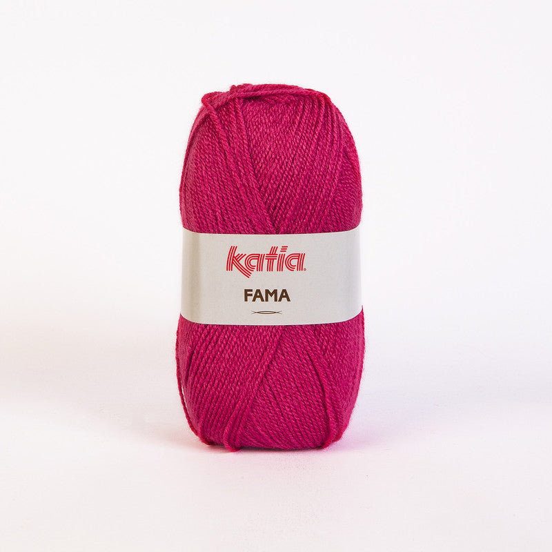 Ovillo de lana 100% acrílico de la marca Katia. El modelo es Fama en el color 169