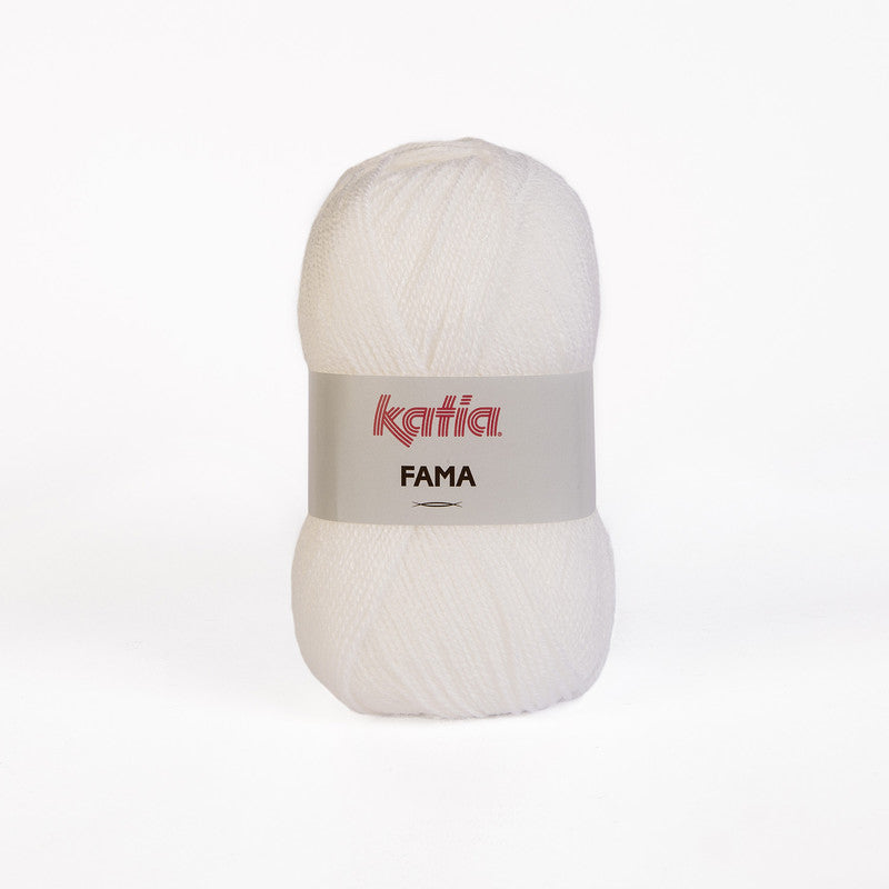 Ovillo de lana 100% acrílico de la marca Katia. El modelo es Fama en el color 501