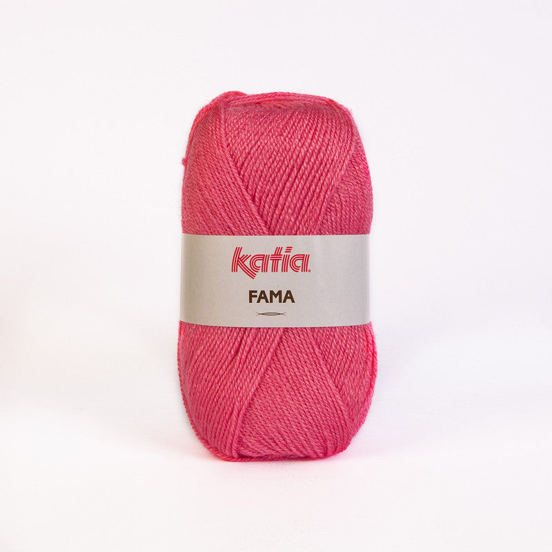 Ovillo de lana 100% acrílico de la marca Katia. El modelo es Fama en el color 595