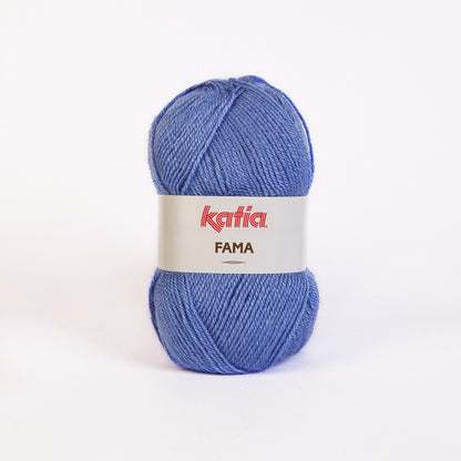 Ovillo de lana 100% acrílico de la marca Katia. El modelo es Fama en el color 597