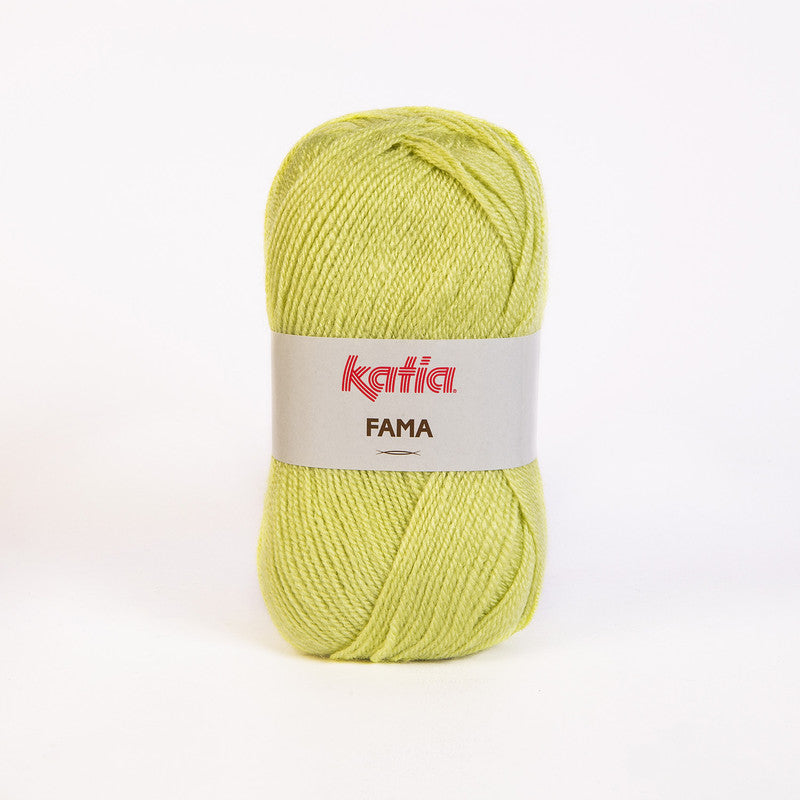 Ovillo de lana 100% acrílico de la marca Katia. El modelo es Fama en el color 607