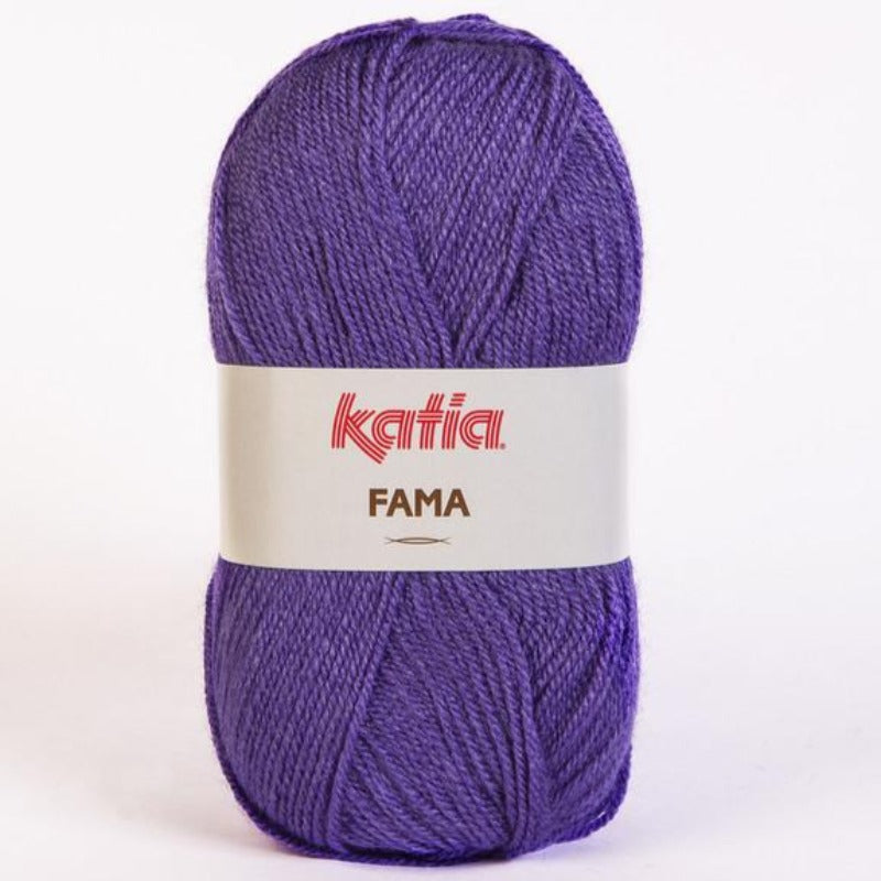 Ovillo de lana 100% acrílico de la marca Katia. El modelo es Fama en el color 615