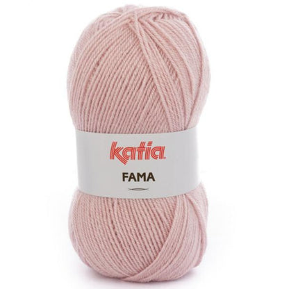 Ovillo de lana 100% acrílico de la marca Katia. El modelo es Fama en el color 860