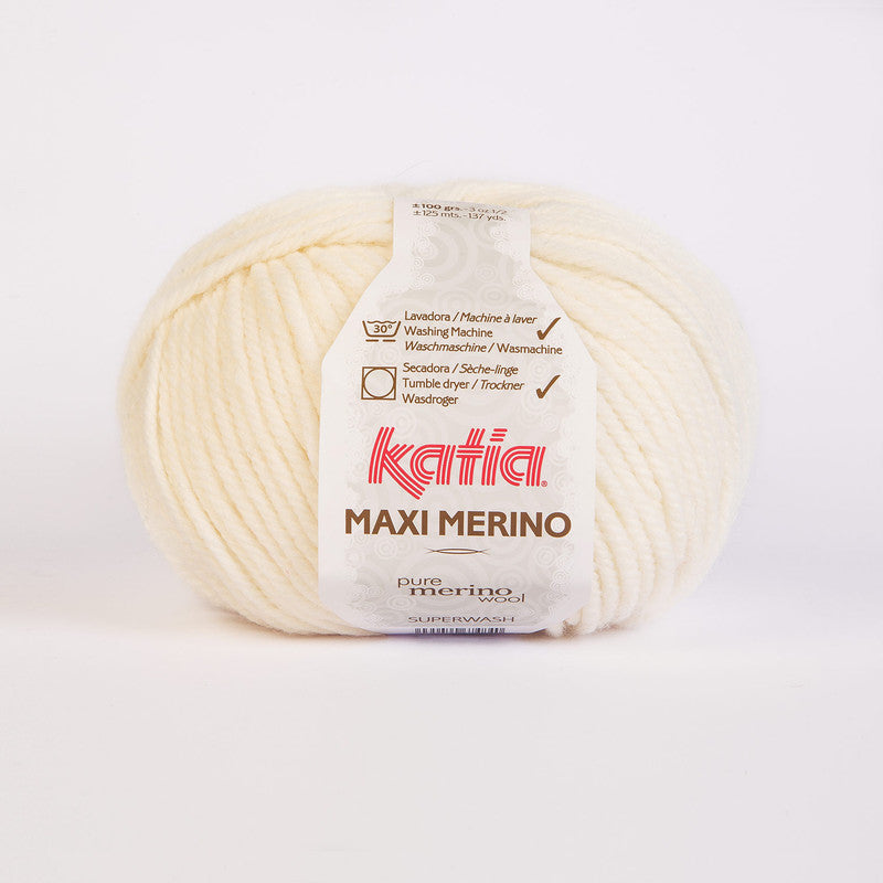 Ovillo de lana 55% merino 45% acrílico de la marca Katia. El modelo es Maxi Merino en el color 003