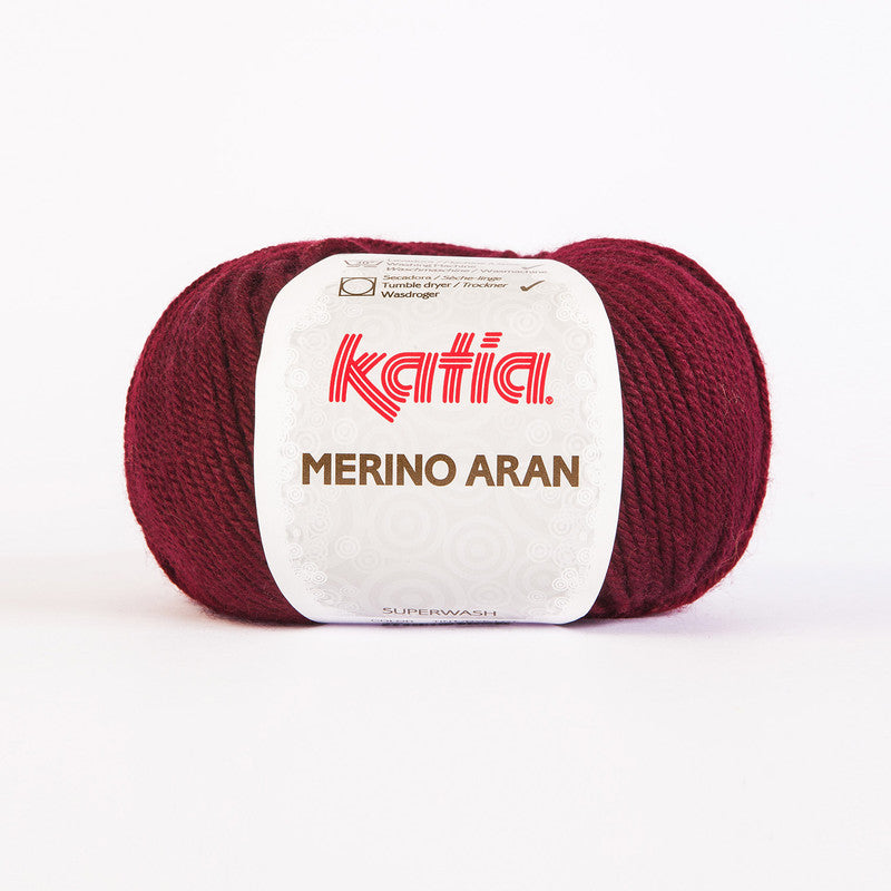 Ovillo de lana 52% merino 48% acrílico de la marca Katia. El modelo es Merino Aran en el color 023