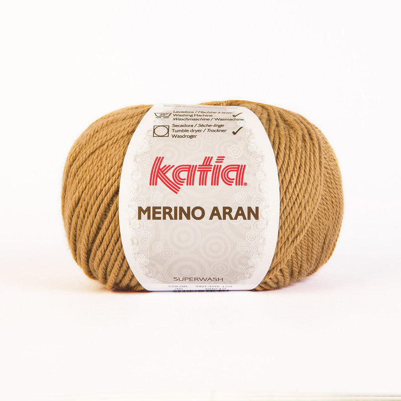Ovillo de lana 52% merino 48% acrílico de la marca Katia. El modelo es Merino Aran en el color 035