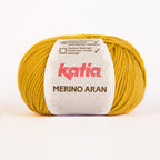 Ovillo de lana 52% merino 48% acrílico de la marca Katia. El modelo es Merino Aran en el color 041
