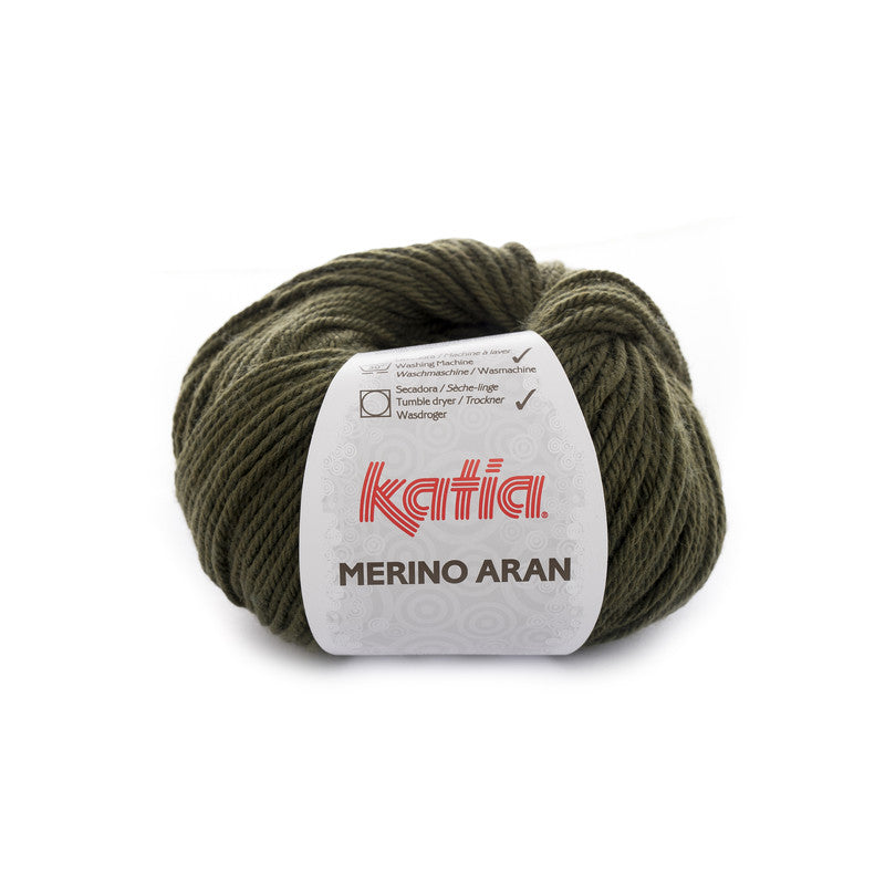 Ovillo de lana 52% merino 48% acrílico de la marca Katia. El modelo es Merino Aran en el color 048