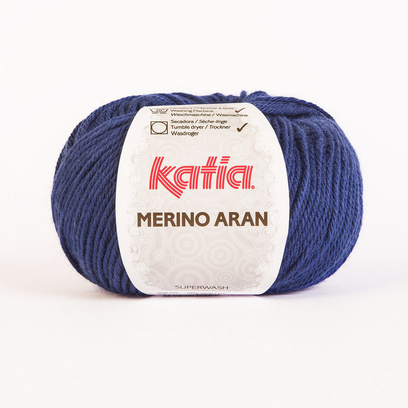Ovillo de lana 52% merino 48% acrílico de la marca Katia. El modelo es Merino Aran en el color 057