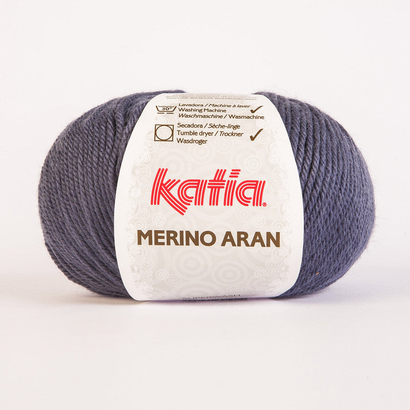 Ovillo de lana 52% merino 48% acrílico de la marca Katia. El modelo es Merino Aran en el color 058