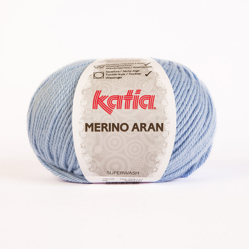 Ovillo de lana 52% merino 48% acrílico de la marca Katia. El modelo es Merino Aran en el color 068