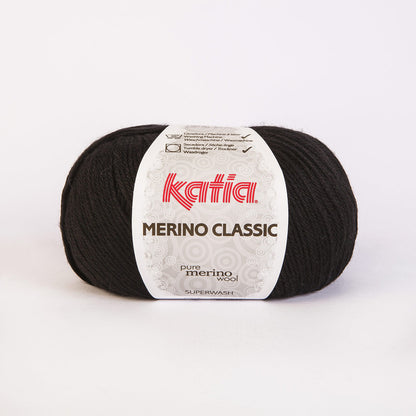 Ovillo de lana 55% merino 45% acrílico de la marca Katia. El modelo es Merino Classic en el color 002