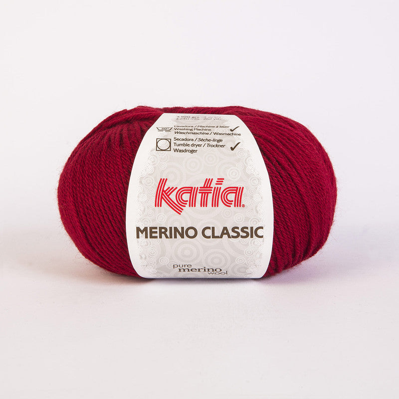 Ovillo de lana 55% merino 45% acrílico de la marca Katia. El modelo es Merino Classic en el color 022