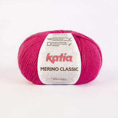 Ovillo de lana 55% merino 45% acrílico de la marca Katia. El modelo es Merino Classic en el color 040