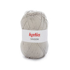 Ovillo de algodón 100% acrílico de la marca Katia. El modelo es Saigon en el color 016