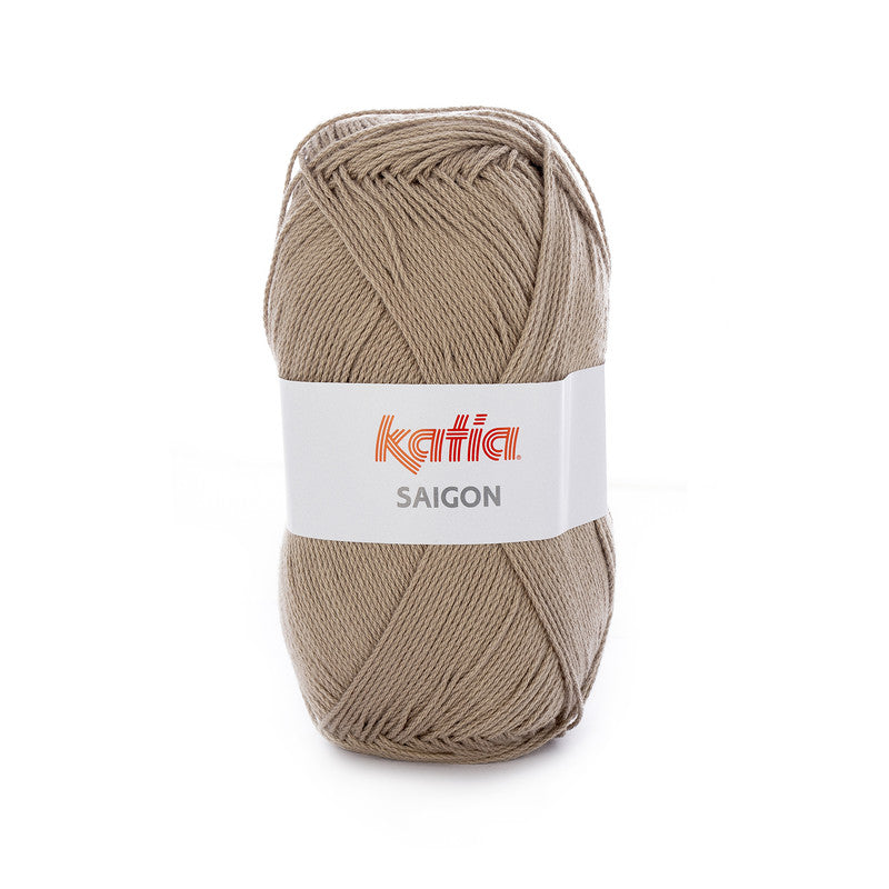 Ovillo de algodón 100% acrílico de la marca Katia. El modelo es Saigon en el color 018