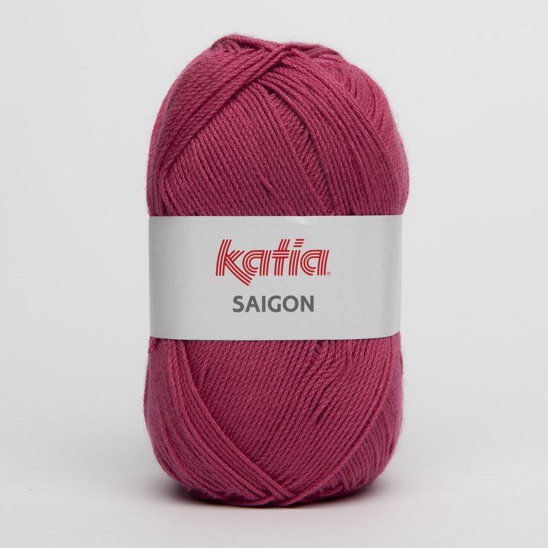 Ovillo de algodón 100% acrílico de la marca Katia. El modelo es Saigon en el color 022