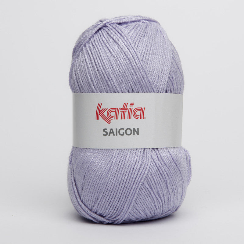 Ovillo de algodón 100% acrílico de la marca Katia. El modelo es Saigon en el color 027