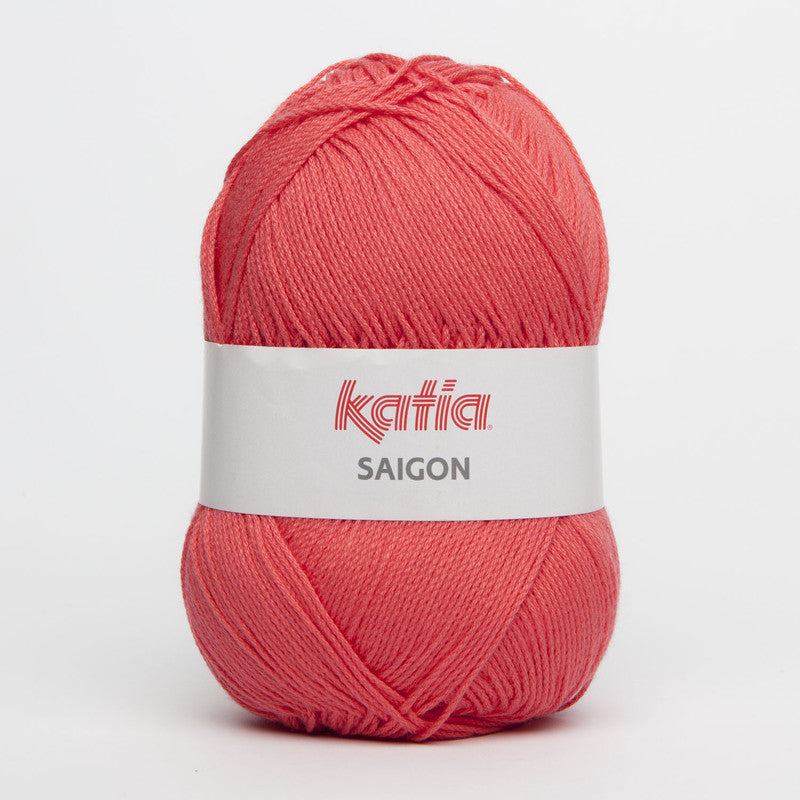 Ovillo de algodón 100% acrílico de la marca Katia. El modelo es Saigon en el color 028