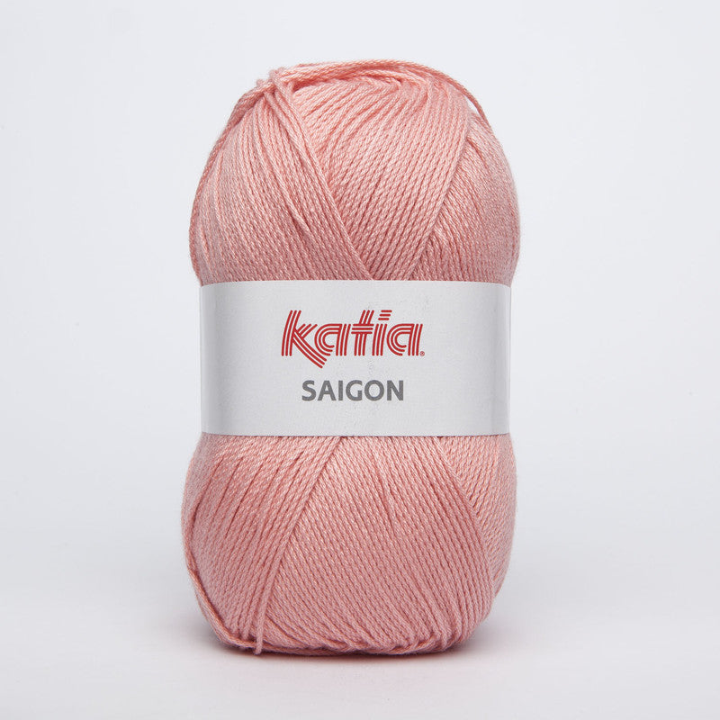 Ovillo de algodón 100% acrílico de la marca Katia. El modelo es Saigon en el color 035