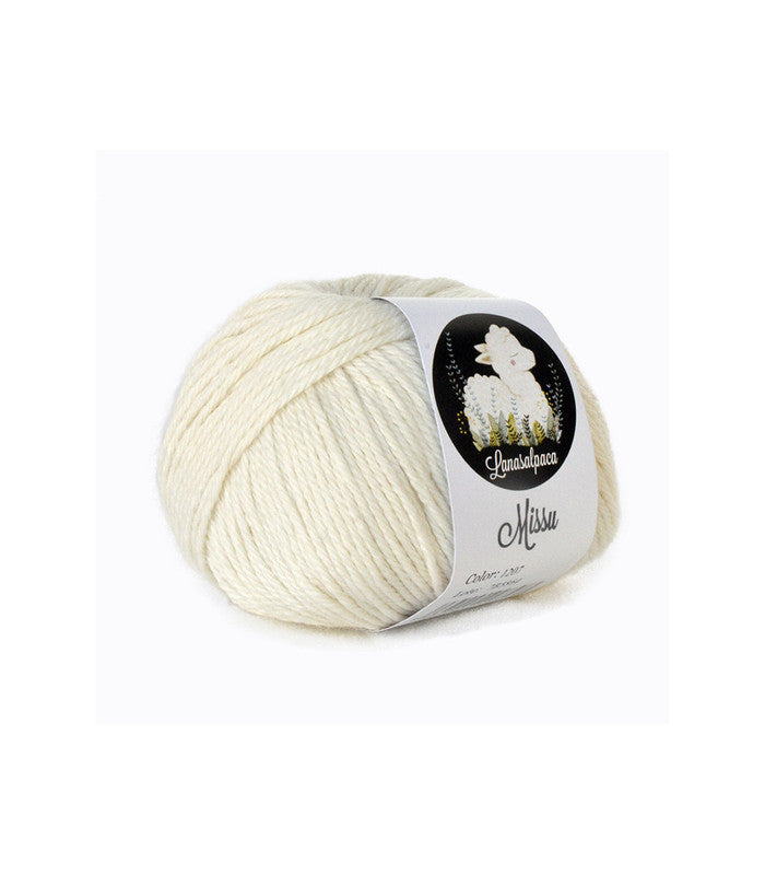 Ovillo de Lana 33% , Alpca 25%, Acrílico 42% de la marca Lanas Alpaca. El modelo es Missu en el color 207