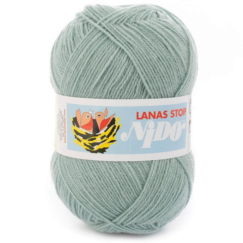 Ovillo de lana 100% acrílica de la marca Lanas Stop. El modelo es Nido en el color 533